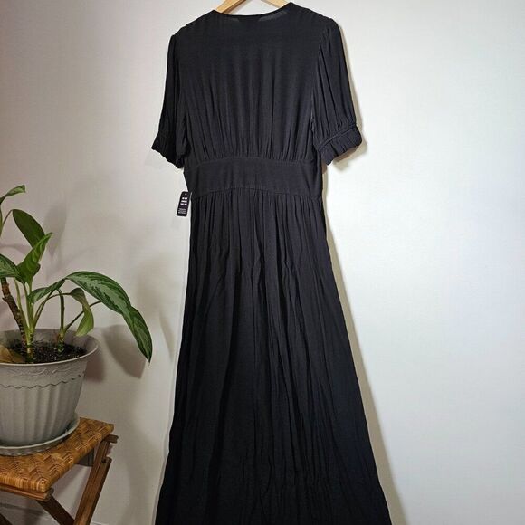 NWT EXPRESS BLACK ROMANTIC MAXI DRESS BUTTON DOWN PLUNGE NECK SIZE M - Picture 9 of 16